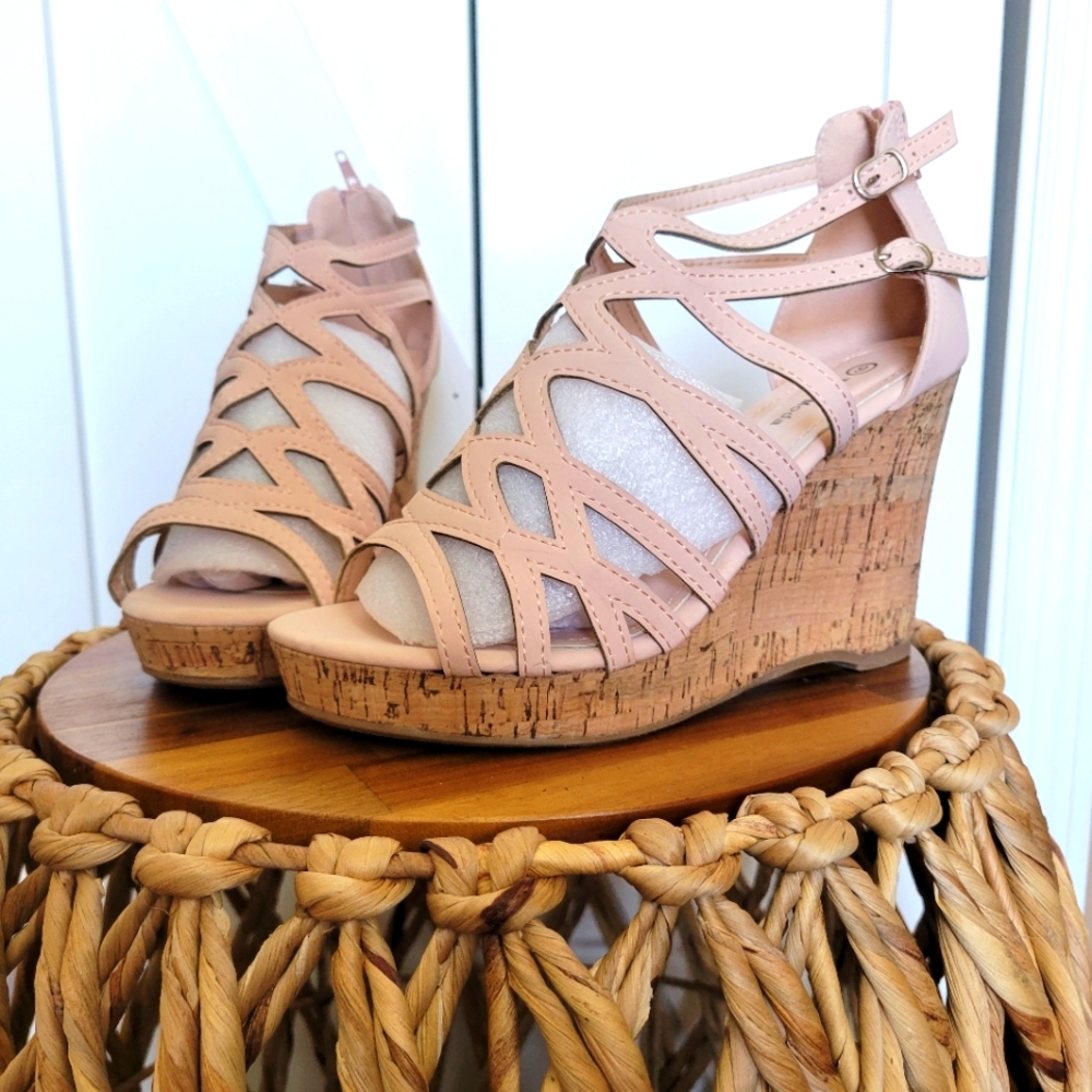 Blush wedges